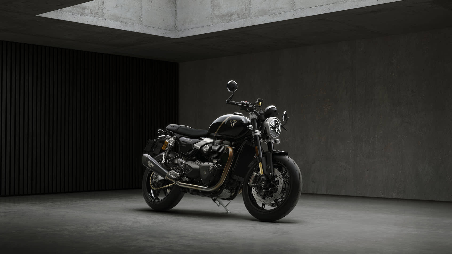 Triumph's Speed Twin 1200 TFC Is the Factory Custom Version of a Midlife Crisis