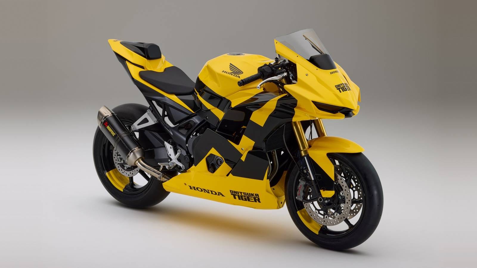 Honda and Onitsuka Tiger Mid Sports Concept, full fairing, front three-quarter view, Milan Fashion Week